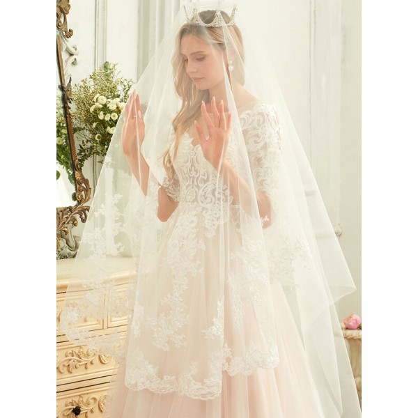 One-tier Lace Applique Edge Cathedral Bridal Veils With Applique