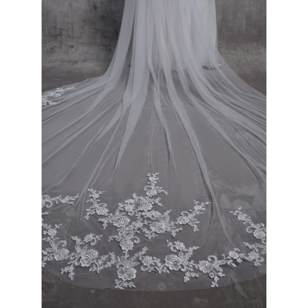 One-tier Cut Edge Cathedral Bridal Veils With Applique