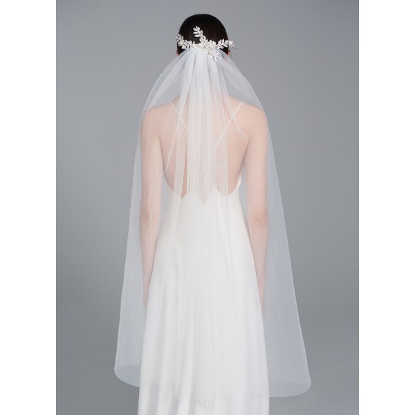 One-tier Cut Edge Fingertip Bridal Veils With Rhinestones/Sequin
