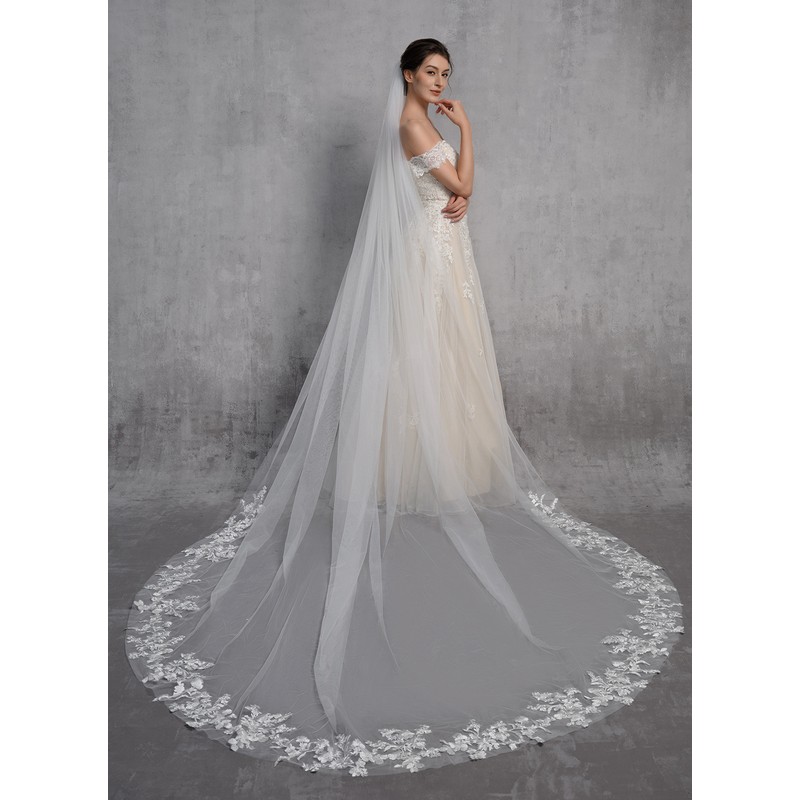 One-tier Cut Edge Cathedral Bridal Veils With Lace