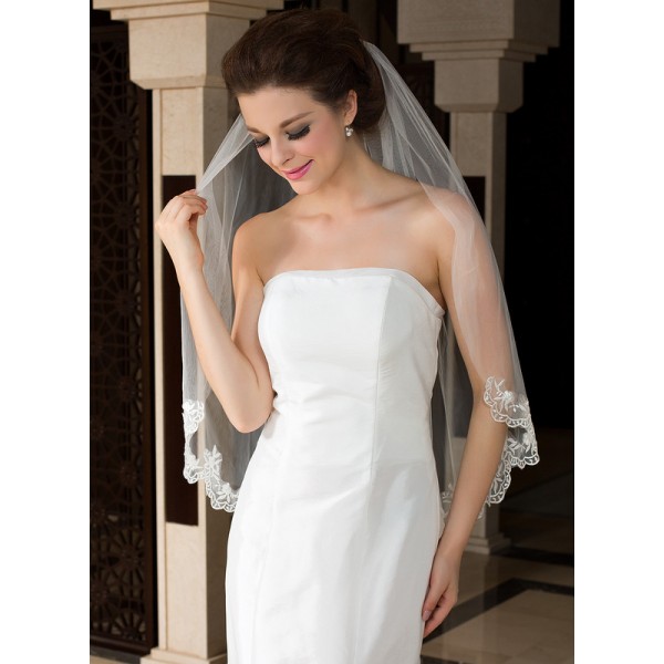 One-tier Waltz Bridal Veils With Lace Applique Edge