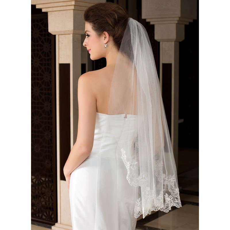 One-tier Waltz Bridal Veils With Lace Applique Edge