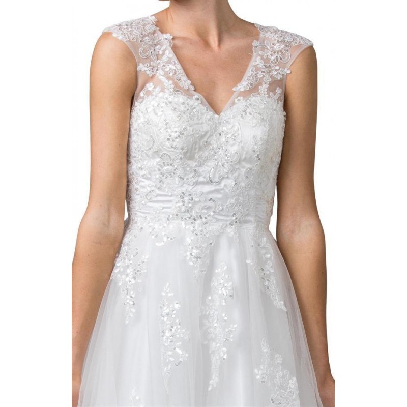 Simple Sleeveless Long Off White Wedding Gown