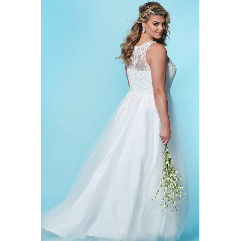 Sydneys Closet Long Plus Size Wedding Dress