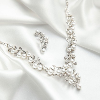 Alloy/Rhinestones/Imitation Pearls With Rhinestone/Imitation Pearls Ladies' Jewelry Sets