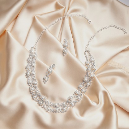 Gorgeous Alloy/Rhinestones With Pearl Jewelry Sets