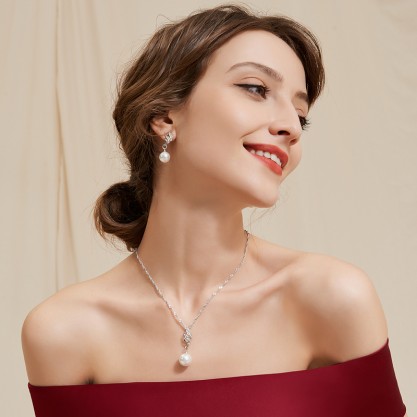 Elegant Alloy/Rhinestones/Imitation Pearls With Rhinestone Ladies' Jewelry Sets