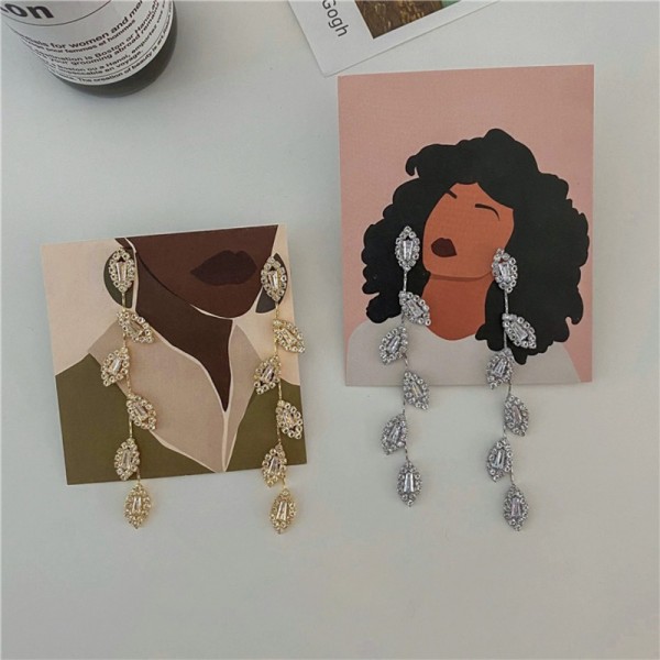 Ladies' Fashionable Alloy/Rhinestones Rhinestone Earrings