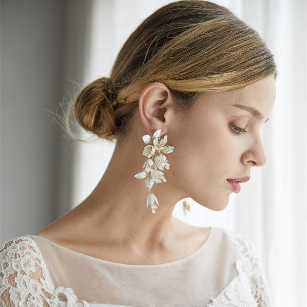 Ladies' Beautiful Jadeite/Copper/Iron Earrings
