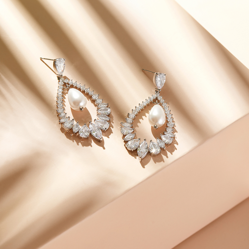 Elegant Alloy/Pearl/Rhinestones Earrings For Her