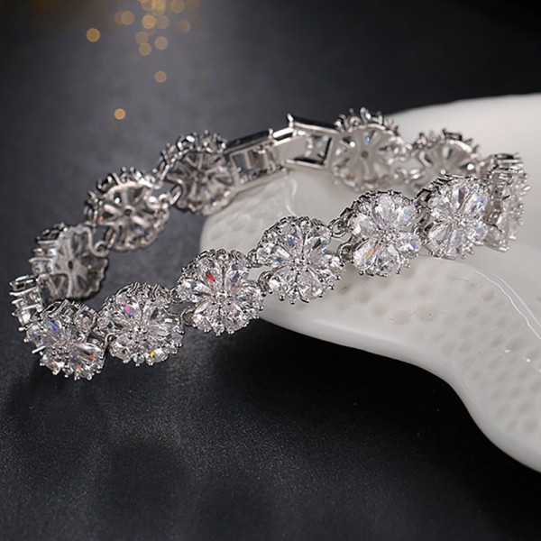Ladies' Gorgeous/Exquisite/Fancy Alloy Bracelets